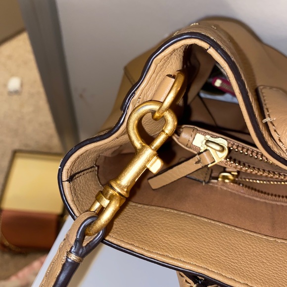 Tory Burch purse - Picture 3 of 4